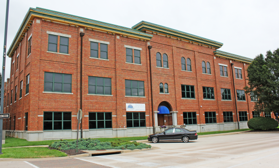Photo of 2155 W Chesterfield Blvd - 28,834' Office For Sale Or Lease, Springfield, MO 65807