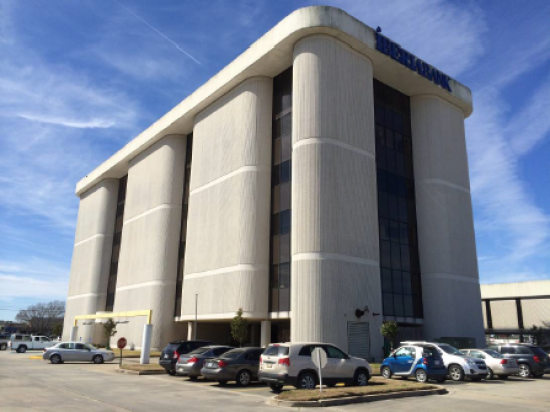 1,750 Square Foot Retail Space For Lease @ 1101 E. Admiral Doyle Drive