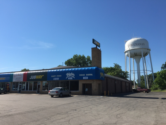 Photo of 714 E Front St - 2, Buchanan, MI 49107