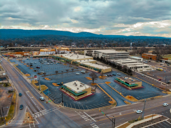 Photo of 200 Oakwood Ave NE - Outparcel Building Suites ( 1,200 - 3,600 Sf), Huntsville, AL 35811