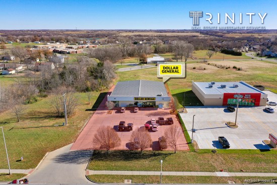 Photo of 702 Webster St, Spring Hill, KS 66083