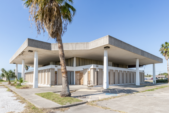 Photo of 221 S Commercial St, Aransas Pass, TX 78336
