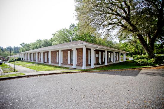 Photo of 8800 University Pkwy - Unit C-2, Pensacola, FL 32514